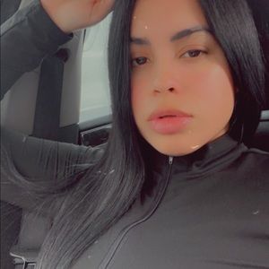 Meet your Posher, Stefany